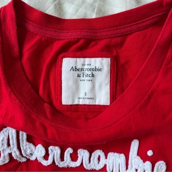 [BUNDLE OF 4] Abercrombie Kids Crewneck, Long-Sleeve Shirt & T-Shirts - Sz 13/14 - Picture 12 of 14